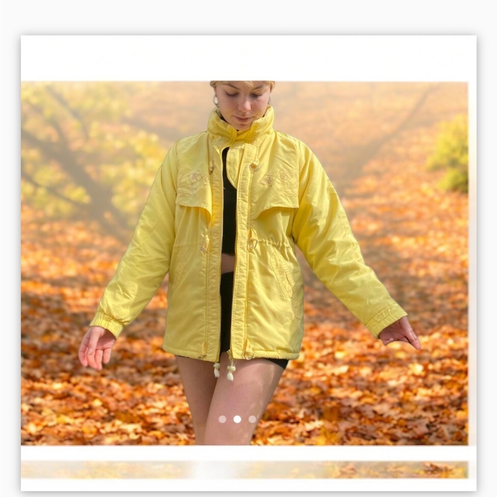 Vintage Far West Embroidered Yellow Fall/Winter Jacket
Funnel neck- -Sz M -EUC☀️ - Picture 8 of 16
